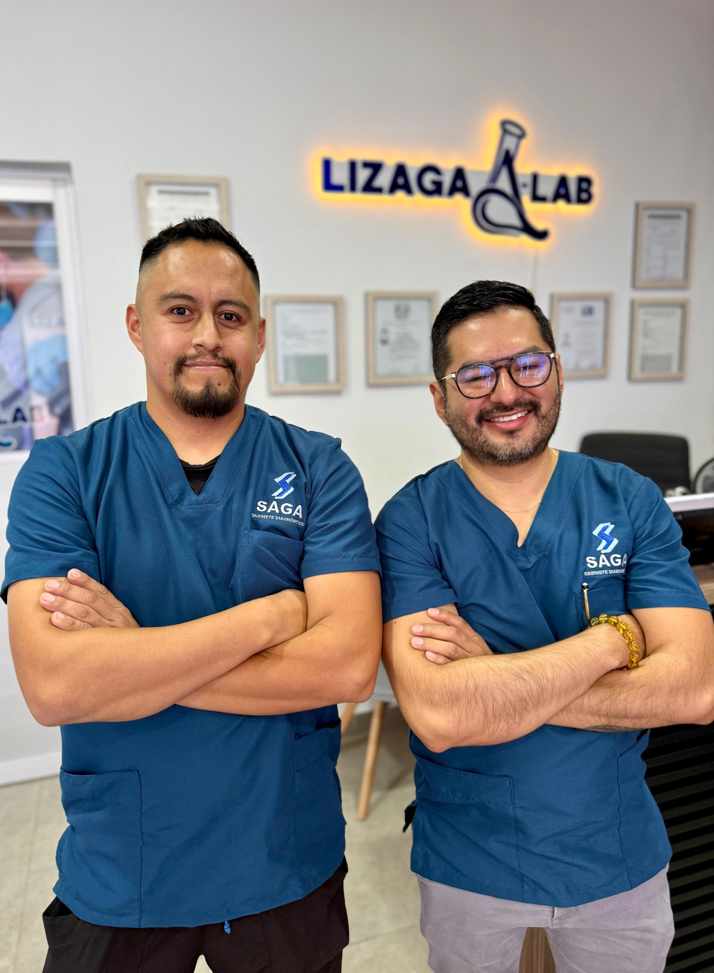 Fotografía de Dr. David Gatica Castro, Dr. Miguel Edrei Ariciaga Sánchez