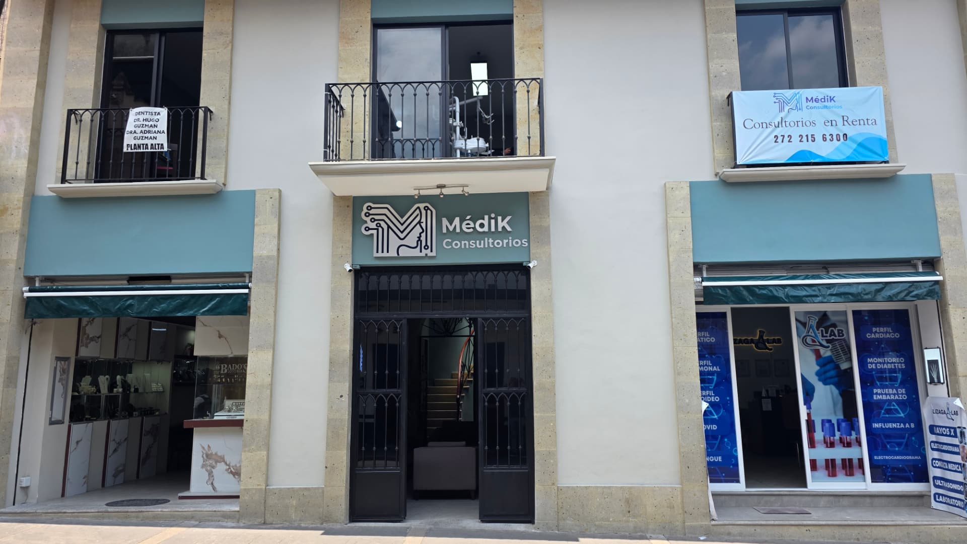 Fachada de MédiK Consultorios en Sur 3 número 42, centro de Orizaba